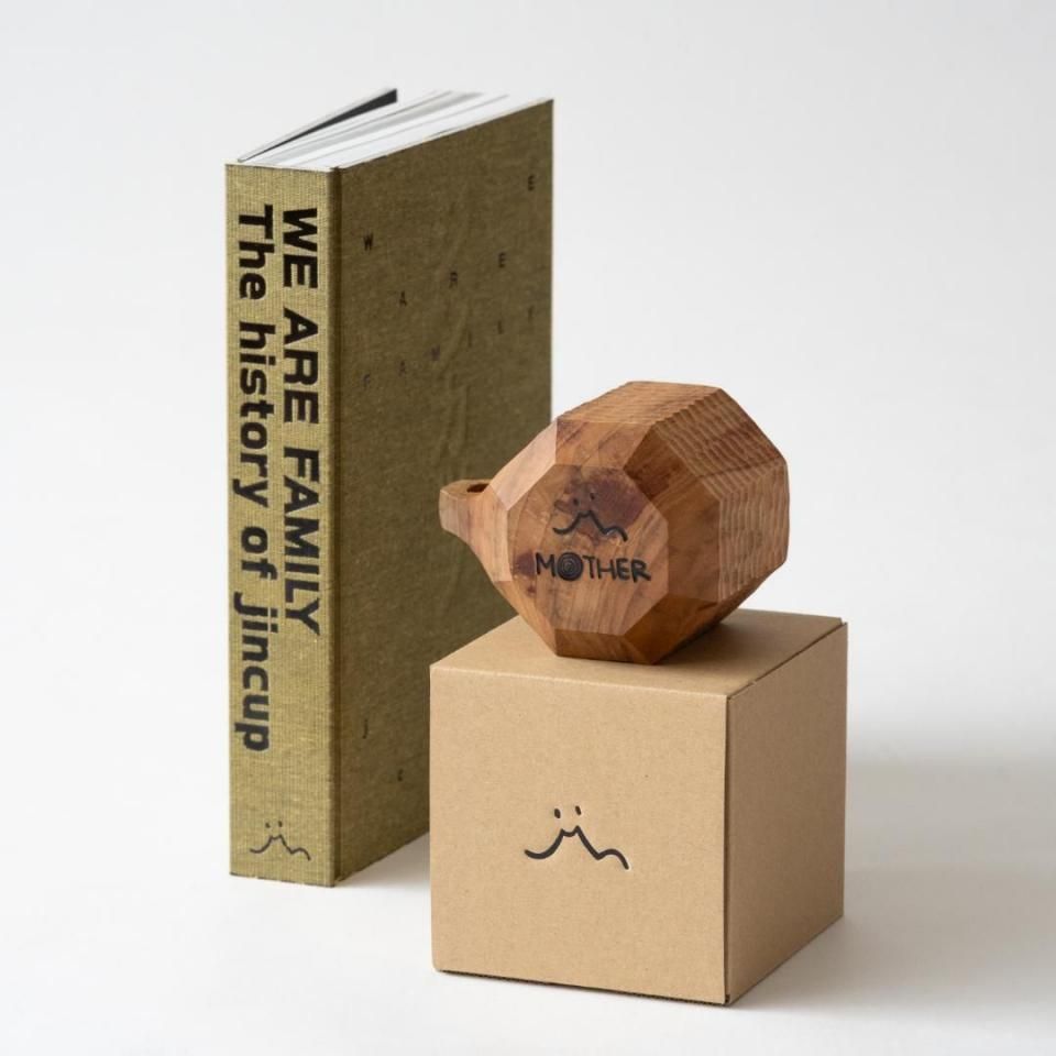 【定価以下】 The history of jincup ジンカップ 書籍 The history of jincup WE ARE FAMILY（書籍）+Jincup MOTHER セット