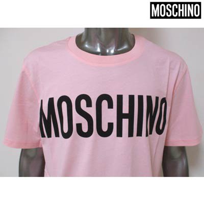 モスキーノ(MOSCHINO)メンズ トップス Tシャツ 半袖 ロゴ フロントMOSCHINOロゴ・ピンクカラーTシャツ ピンクA0705 0240  1242