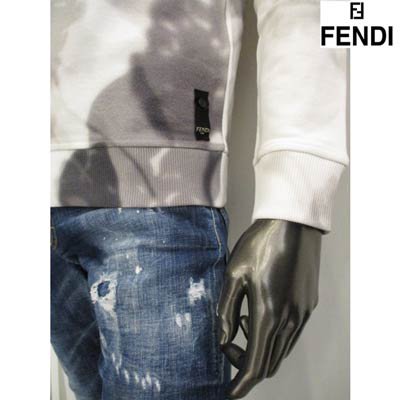 フェンディ FENDI メンズ トップス スウェット トレーナー ロゴ 草木シャドウ転写プリント・バックFENDIエンボス加工ロゴ付スウェット  FY0178 AFRA F0RQ0