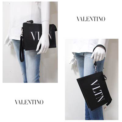 ヴァレンティノ(VALENTINO) メンズ 鞄 バッグ クラッチバッグ ユニセックス可 スタッズ付ストラップ・VLTNロゴレザークラッチバッグ  WY2P0P09 LVN 0NO