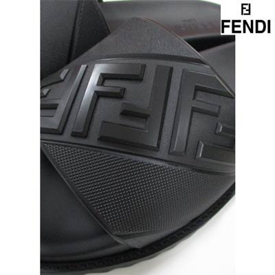 フェンディ FENDI メンズ 靴 サンダル FFズッカ柄型押しライン・インソールロゴFENDIロゴ刻印付シャワーサンダル 7X1377 AB02  F0QA1 (R55000)