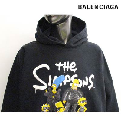 バレンシアガ BALENCIAGA メンズ トップス パーカー フーディー ロゴ プリントひび割れ/ダメージ加工・The  Simpsons(ザ・シンプソンズ)ロゴ・バック裾部分ロゴ刺繍付パーカー 674986 TLVG8 1000