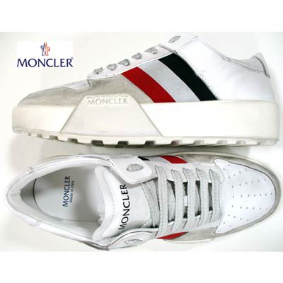 モンクレール MONCLER メンズ 靴 スニーカー ローカットスニーカー ロゴ  ダーティー(汚れ)/くすみ加工・トリコロールライン・ソール/かかと部分MONCLERロゴ刻印付スニーカー 4M74000 02SXT 032