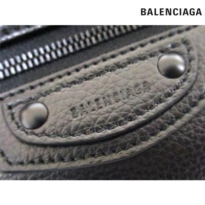 BALENCIAGA ベージュ ショルダーバッグ ロゴプリント BALENCIAGA ベージュ ショルダーバッグ ロゴプリント