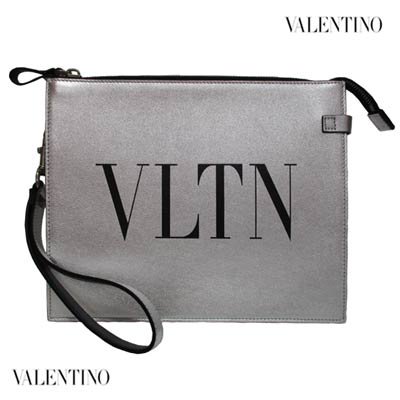 ヴァレンティノ VALENTINO メンズ 鞄 バッグ クラッチバッグ セカンドバッグ ユニセックス可 ロゴ  フロントVLTNロゴ・バックV/VALENTINO GARAVANIロゴ・スタッズ装飾付きクラッチバッグ シルバー