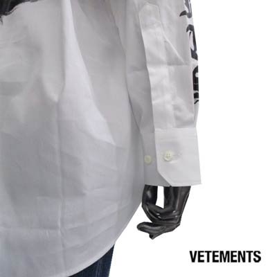 ヴェトモン VETEMENTS メンズ トップス シャツ 長袖 ロゴ ペインティング逆さアナーキーロゴ・オーバーサイズシャツ