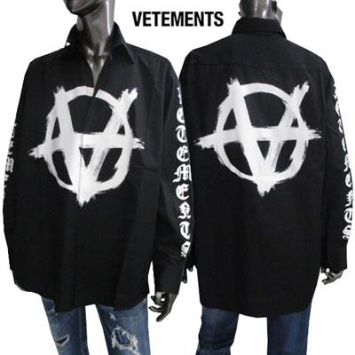 ヴェトモン VETEMENTS メンズ トップス シャツ カジュアルシャツ 長袖 ロゴ フロント/バックホワイト逆アナーキーロゴ