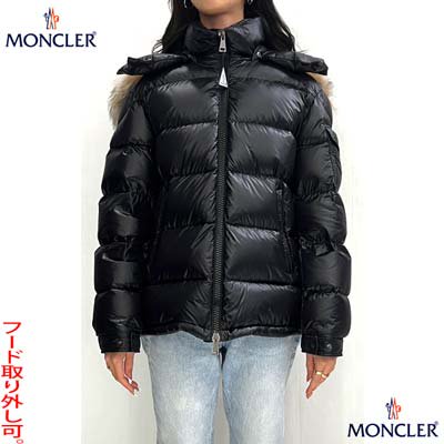 モンクレール MONCLER レディース アウター ダウンジャケット MAIREFUR  アームポケット部分ロゴワッペン・コミックラベル・ファー付フード取り外し可能ショートダウンジャケット ブラック