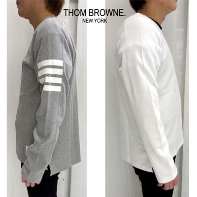 トムブラウン THOM BROWNE ロンT メンズ ロングTシャツ 長袖 裾ロゴパッチ・レフトアーム4BAR・バックネックトリコロールタブ付きロング スリーブコットンTシャツ ホワイト/ネイビー/グレー