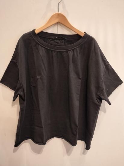 <img class='new_mark_img1' src='https://img.shop-pro.jp/img/new/icons6.gif' style='border:none;display:inline;margin:0px;padding:0px;width:auto;' />album di famiglia　　Tシャツ　ブラック