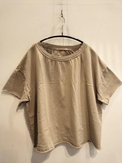 <img class='new_mark_img1' src='https://img.shop-pro.jp/img/new/icons6.gif' style='border:none;display:inline;margin:0px;padding:0px;width:auto;' />album di famiglia　　Tシャツ　ストーン