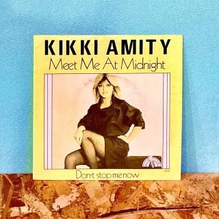 Kikki Amity - Meet Me At Midnight