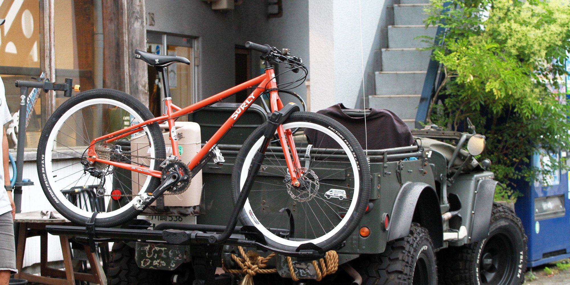 Kuat Racks Bike Rack NV Base 2.0 + Jeep + Surly Troll