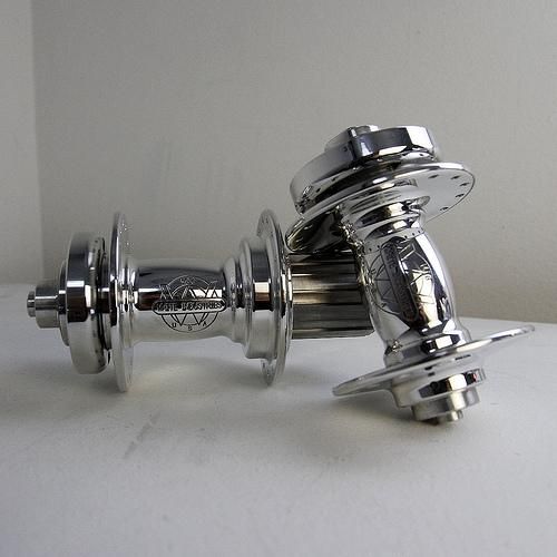 White Industries / MI6 Disc Hub / Hi Polish