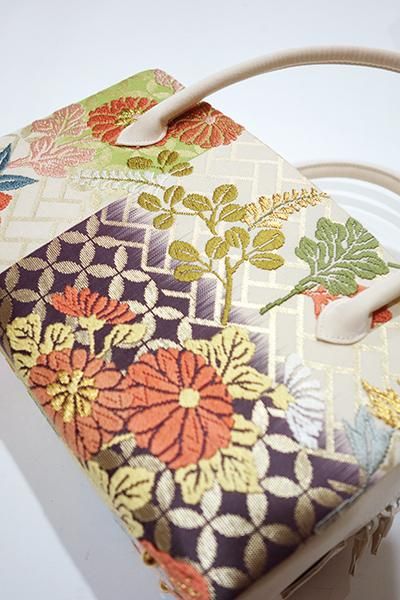 G-819】利休バッグ 唐織 白練色 秋草文（小サイズ・未使用） - 銀座