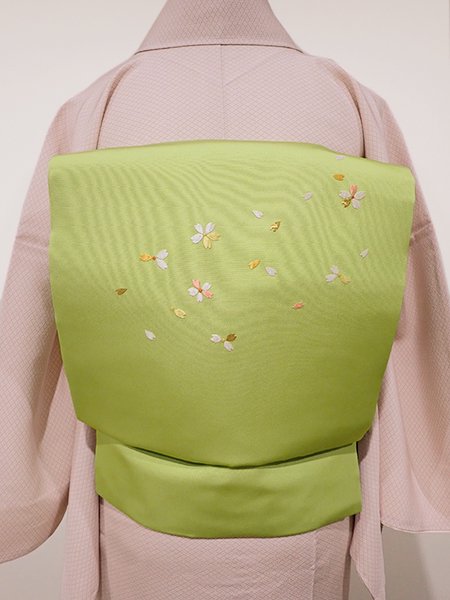 あおき【K-4696】塩瀬 刺繍 名古屋帯 若苗色 桜の花の図 - 銀座きもの