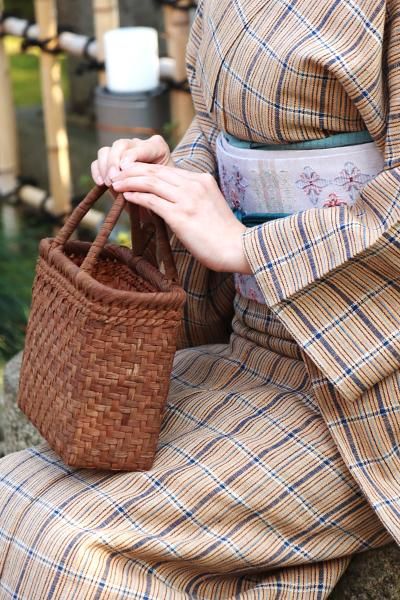 山葡萄 籠 バック(小) 津軽の工芸品 ラフな感じで浴衣にも♪ かご 