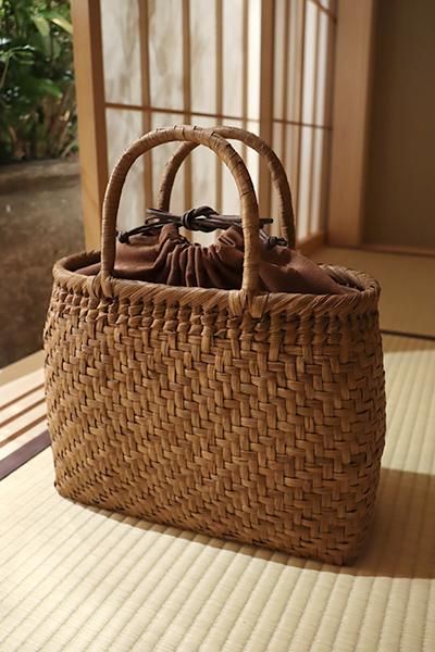 国産山葡萄蔓 手作り かごバッグ 網代編み 巾着タイプ内布 - tsm.ac.in