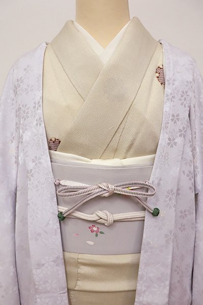 銀座【G-1208】京都 衿秀製 羽織紐 平組 灰桜色×白色 暈かし （新品