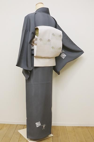 あおき【B-2220】絽 付下げ 淡い藍墨茶色 源氏香に笹蔓の図（しつけ付）（N） - 銀座きもの青木｜長く大切に着続けて頂きたい上質な着物や帯  |ONLINE SHOP