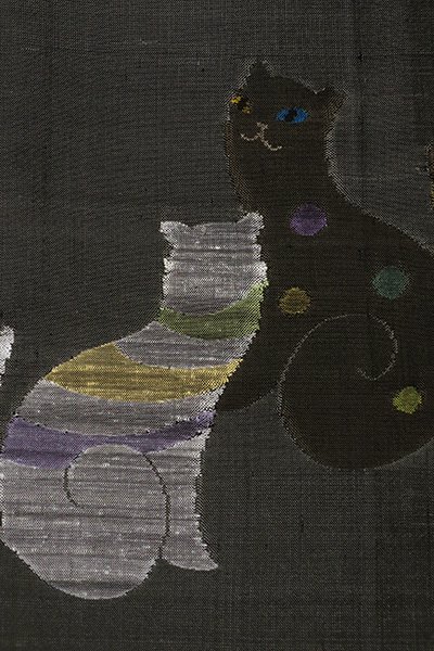 B-2367】（細め）紬地 すくい織 付下げ 墨色 猫の図（落款入） - 銀座