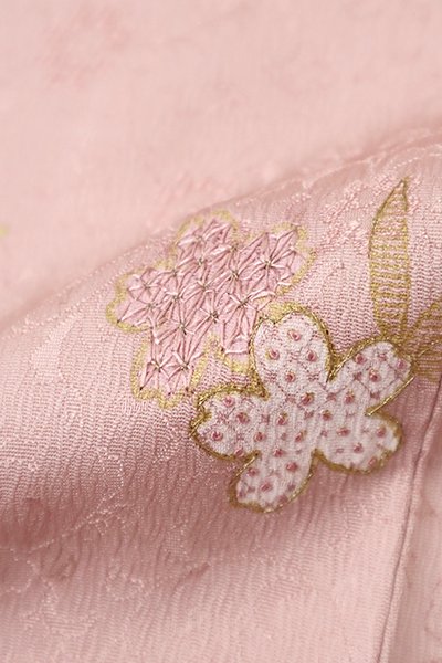 くすみのあるグリーンに桜の花の刺繍の小紋 着物 高額クーポン配布中