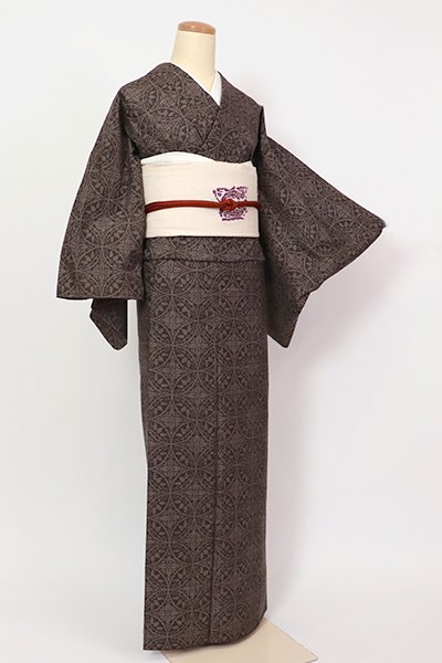 AK-1674   染め大島紬　可愛い柄　七宝　亀甲　正絹　広衿　袷　着物