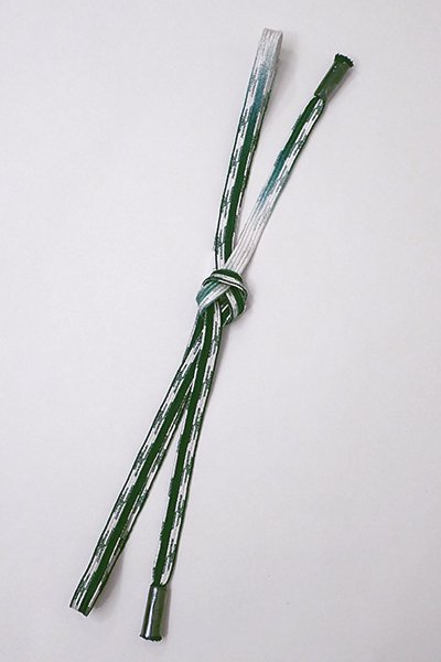 【G-1197】京都 衿秀製 帯締め 平組 白色×深緑色×銀糸（新品）  