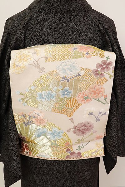 銀座【L-5596】西陣 山城機業店製 袋帯 桜色 桜と扇子の図（落款入）