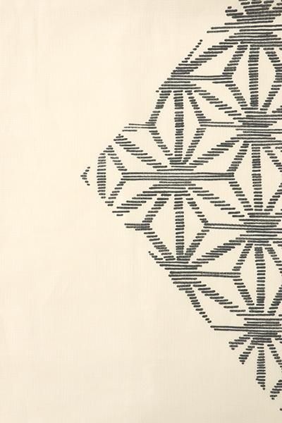 麻の葉に玉かんざし 白色名古屋帯 & 秋色栗色芝草に兎 美品正絹縮緬 飛び柄小紋 麻の葉に玉かんざし 白色名古屋帯 & 秋色栗色芝草に兎 美品正絹