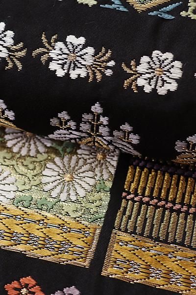 銀座【L-5983】袋帯 黒色 横段に花や吉祥文など（落款入） - 銀座 
