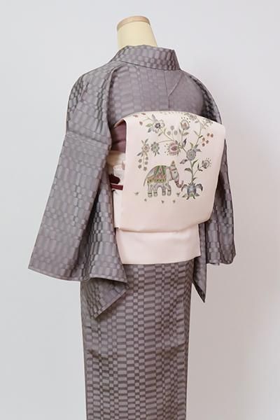 銀座【K-8075】塩瀬地 染名古屋帯 薄桜色 更紗文に象の図（反端