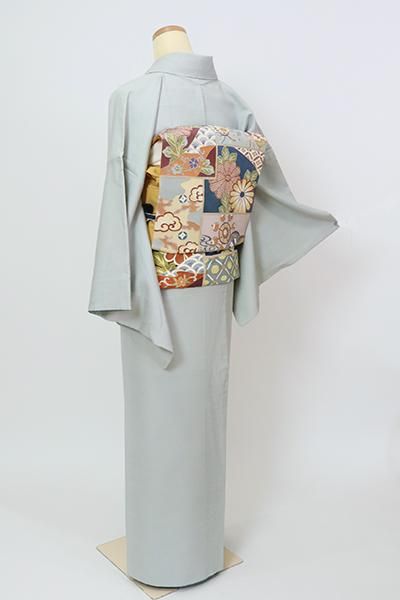 直ぐにご着用いただけます【蔦に鏡裏文様◆絽訪問着】青磁鼠色 絹鼠色 白 直ぐにご着用いただけます【蔦に鏡裏文様◇絽訪問着】青磁鼠色 絹鼠色