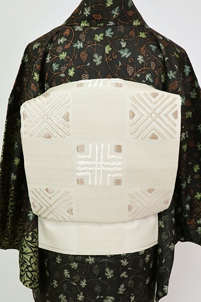 銀座【L-6419】西陣 織楽浅野製 袋帯 練色 市松に幾何文