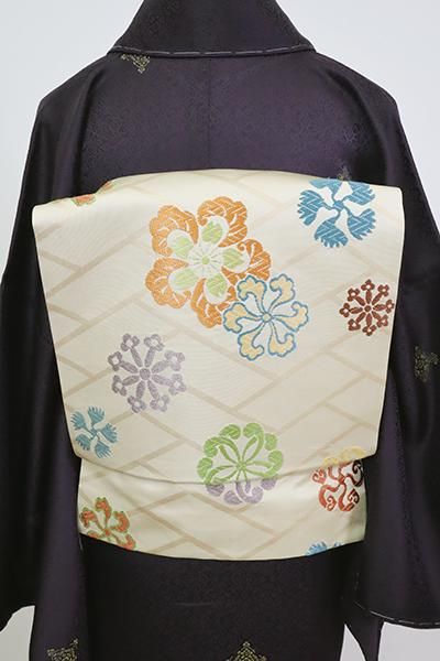 檜垣模様に花刺繍