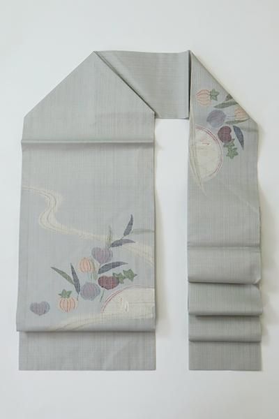 灰青の地に咲き誇る花が華麗に美しいお着物です Stray Kids (ストレイキッズ) 'Falling Up' Official Audio