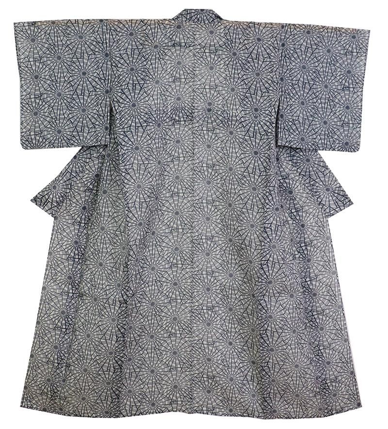 美品　絹紅梅　浴衣 着物　紺　単色　シンプル 小紋柄　粋な一枚　150 紺白 楽天市場】【10%OFFクーポン配布中】着物 単衣 絹紅梅 長板染め