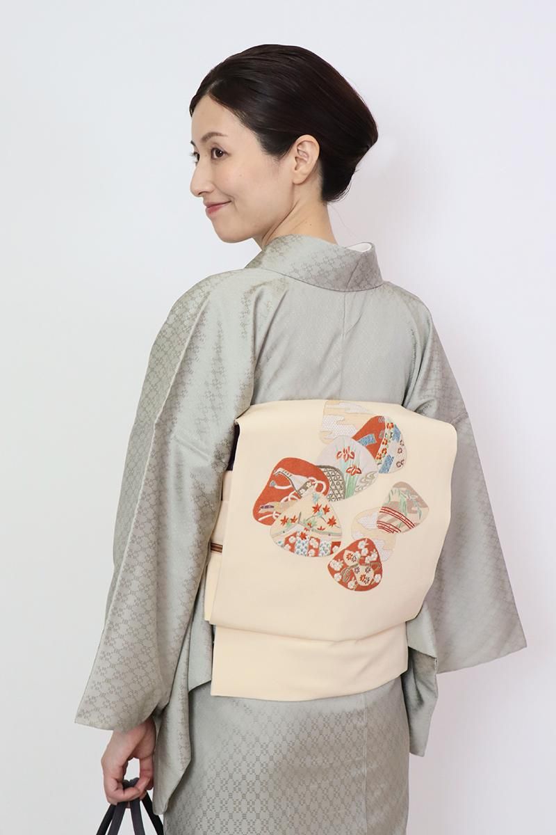 銀座【K-9151】刺繍 名古屋帯 薄香色 貝合わせ文 - 銀座きもの 銀座【K-9151】刺繍 名古屋帯 薄香色 貝合わせ文 - 銀座きもの