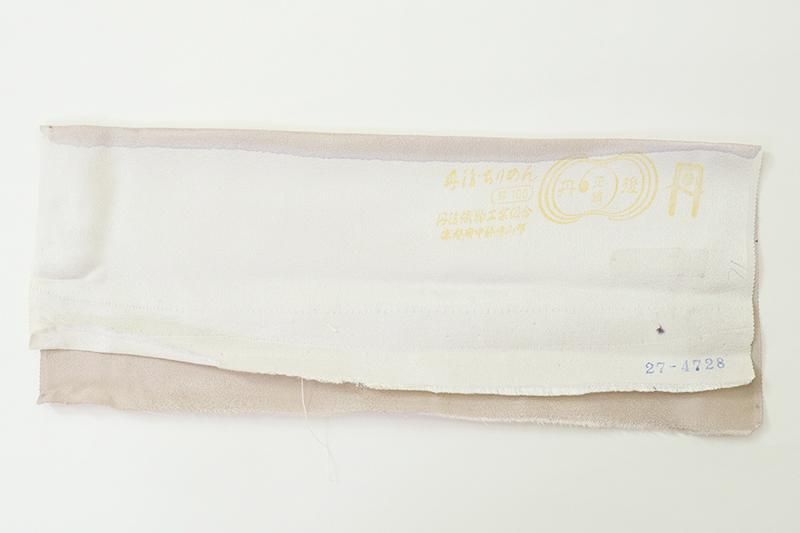 ☆ 色無地 流水地模様 白梅鼠色 しつけ糸 K-5224 色無地 流水地模様 白梅鼠色 しつけ糸 K-5224