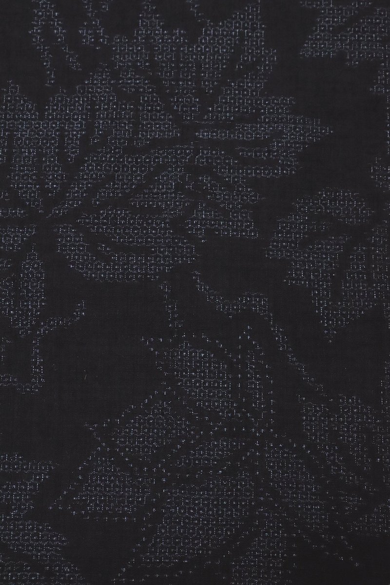 銀座【A-3879】（広め）胴抜き単衣 結城紬 深い鉄紺色 植物文 - 銀座 