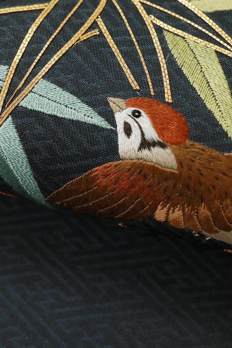 袋帯 美しい藍色の花草模様 刺繍 真珠色 ガード加工 O-4365