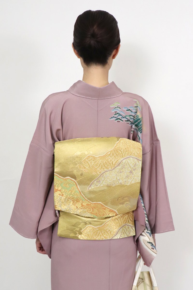 銀座【L-7009】西陣 川島織物製 袋帯 桑染色×金色 波に有職文（落款入）