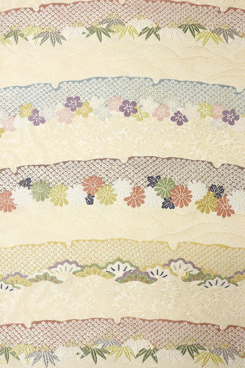 オンラインストア純正品 雪輪取り 花模様 刺繍 鹿の子絞り 紗綾形 薄茶