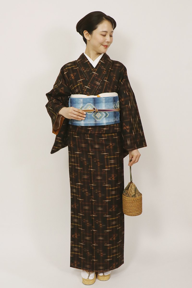 正絹 紬 久米島紬のようなお着物 - 着物