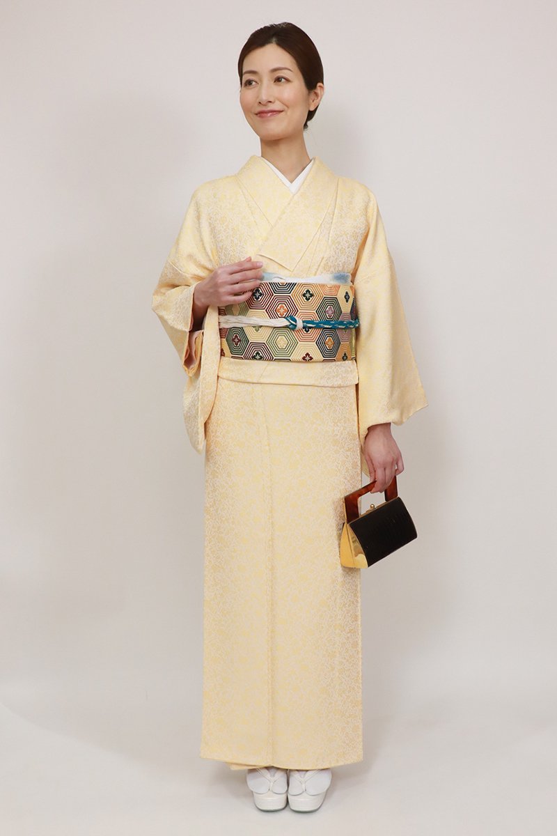 仕立て代28000円新品 反物 紬の色無地 日本の絹 正絹 藤色 織の着物 ...