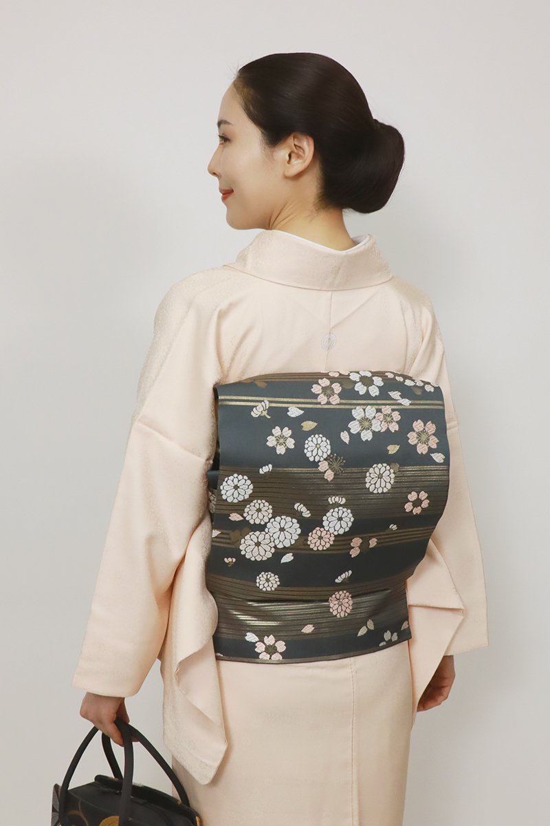 銀座【K-9484】西陣川島織物製 織名古屋帯 藍墨茶色 桜の図（落款入）