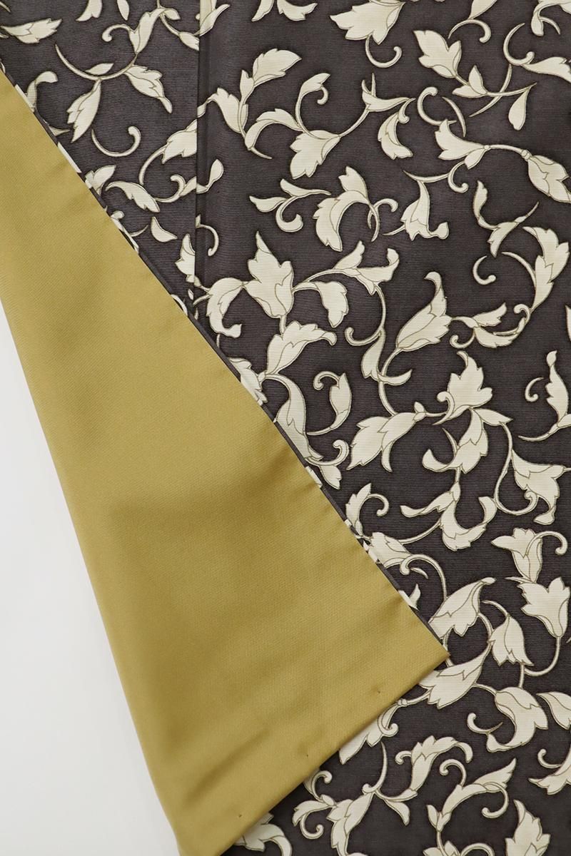 銀座【D-3462】紬地 小紋 黒橡色 唐草文 :身丈153/裄64.5 - 銀座きもの