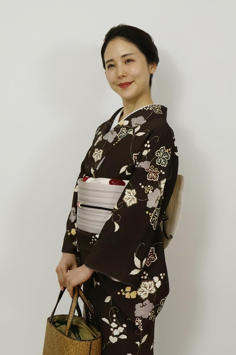 銀座【K-9620】本場筑前博多織 八寸織名古屋帯 灰桜色 多彩な竪