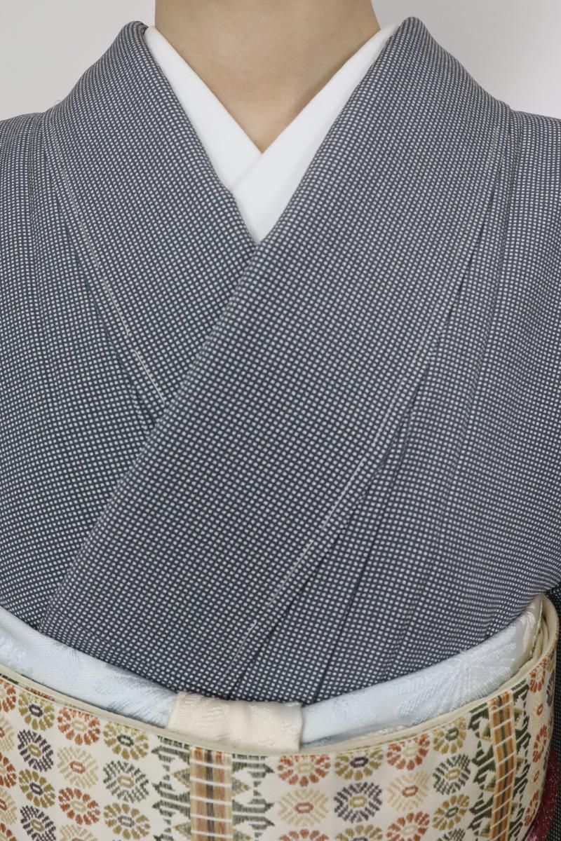 京の染匠】 特選本手加工友禅小紋着尺 「十薬・灰桜色」 白い