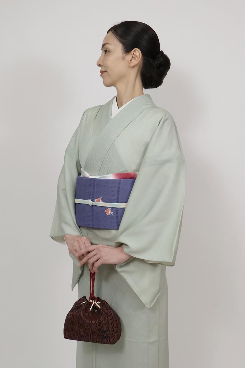 〜印伝〜合切袋　着物を着る方へ 銀座【G-3054】甲州印伝 合切袋 黒紅色に葡萄茶色 青海波文（しおり付